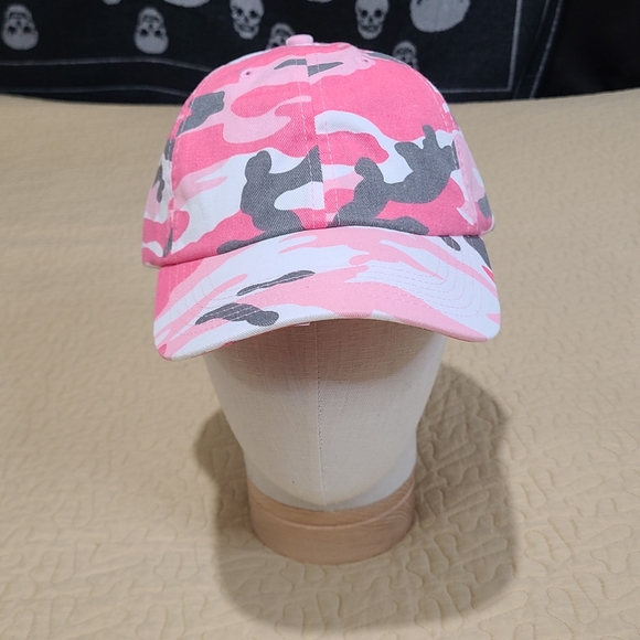 Accessories - Pink Camo strapback hat